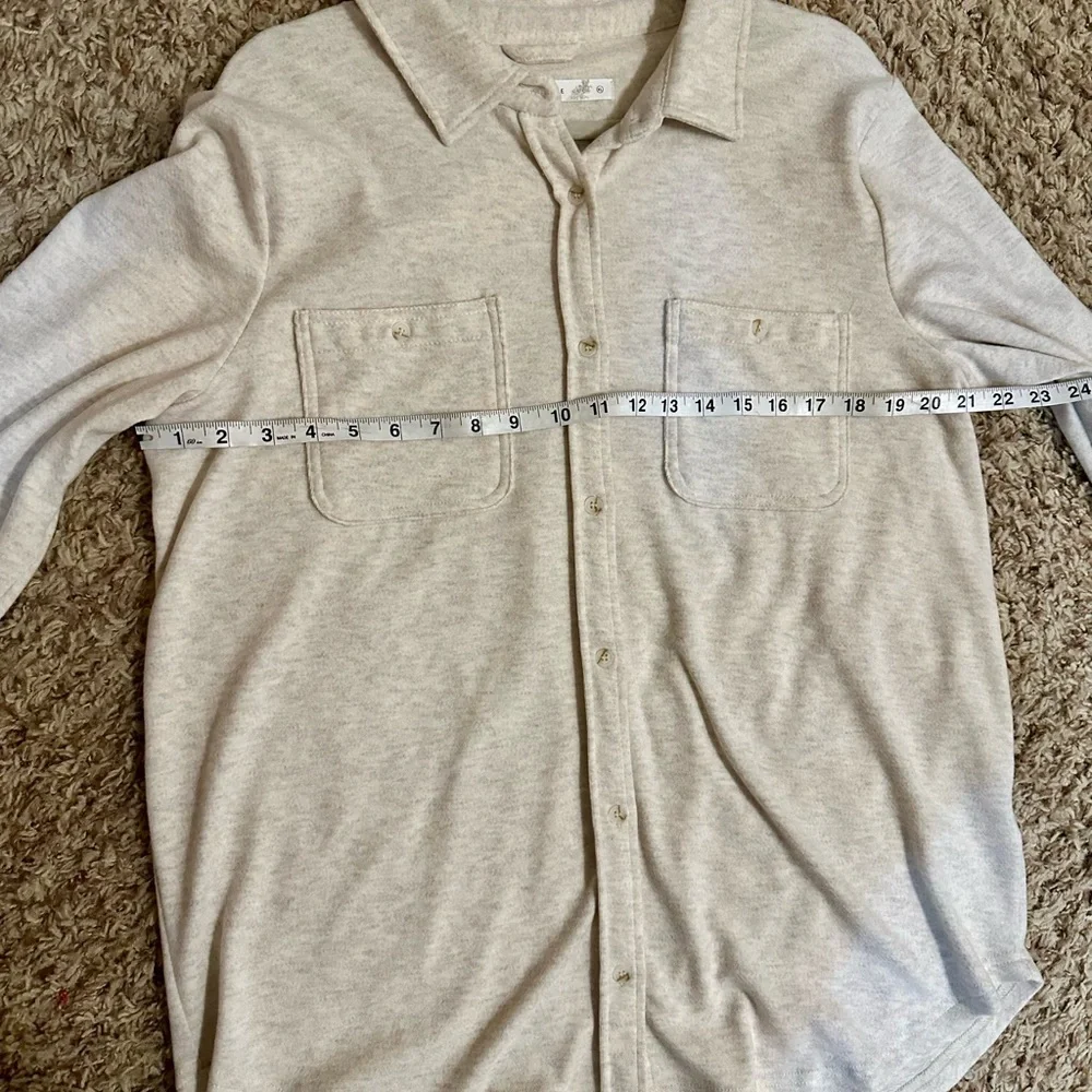 NWT Altar'd State Women’s Cream Collared Top - Size XL - Picture 7 of 7